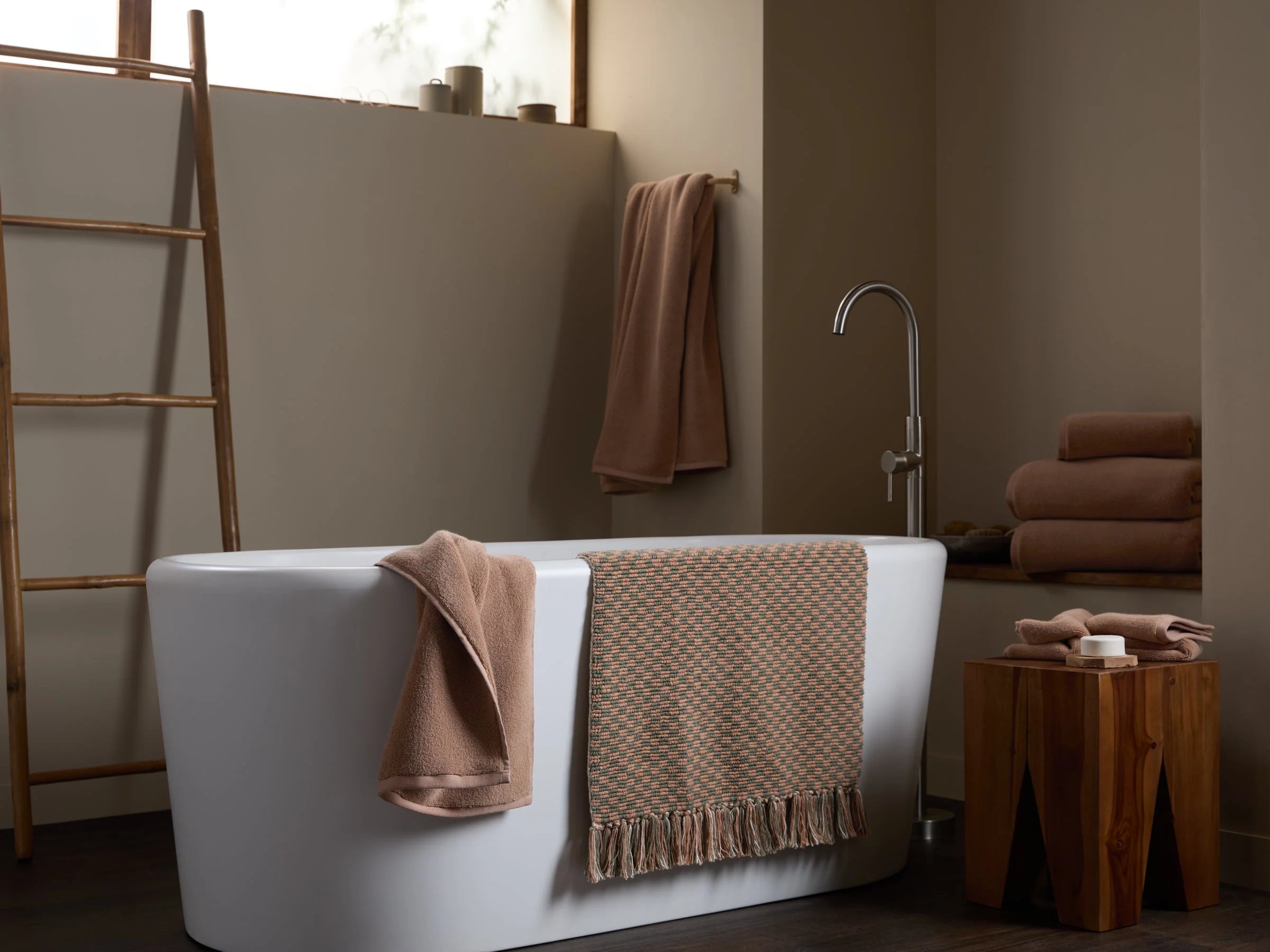 MONARCH™ Organic Checkered Bath Rug