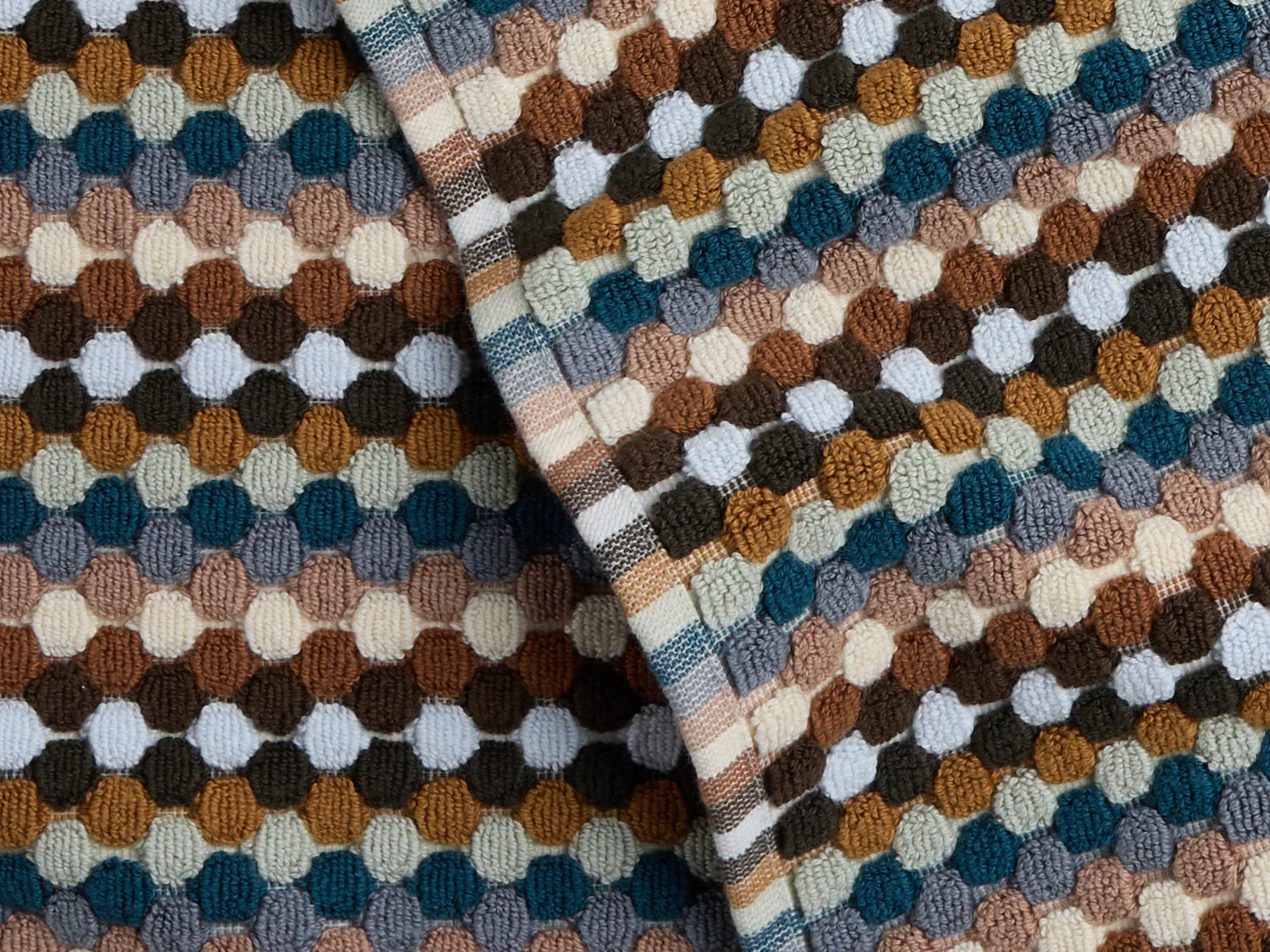 MONARCH™ Organic Mosaic Tub Mat