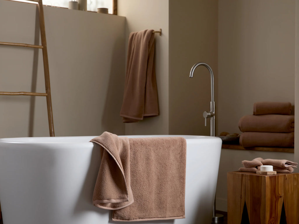 MONARCH™ Organic Plush Hand Towels